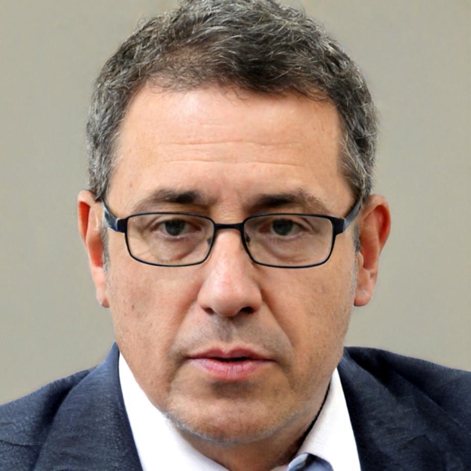 Carlos Mendoza, Director de Estrategia Financiera